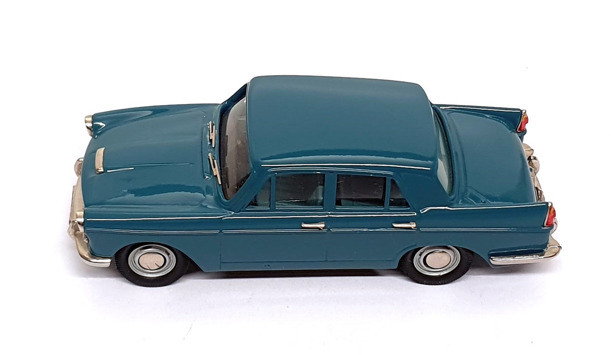 Lansdowne Models 1/43 Scale LDM6c - 1961 Austin A110 Westminster - Persian Blue