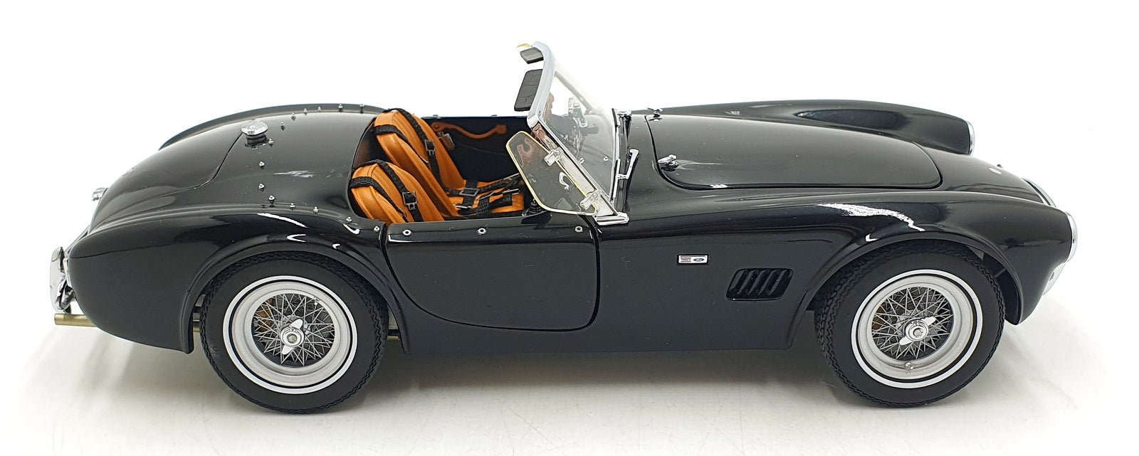Exoto 1/18 Scale Diecast 18128 - 1963 Shelby Cobra 289 Roadster - Black
