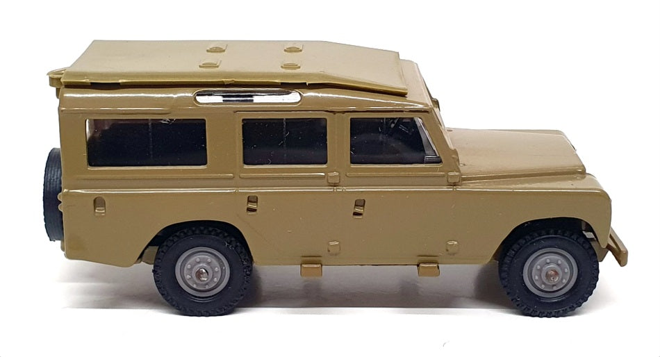 Solido 1/43 Scale Diecast No. 66 - Land Rover - Green