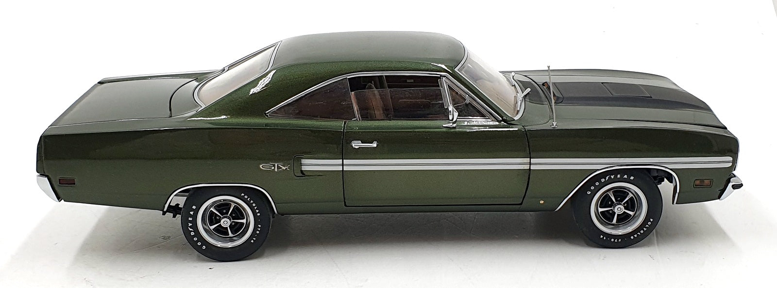 GMP 1/18 Scale Diecast G1803116 - 1970 Plymouth GTX - Green