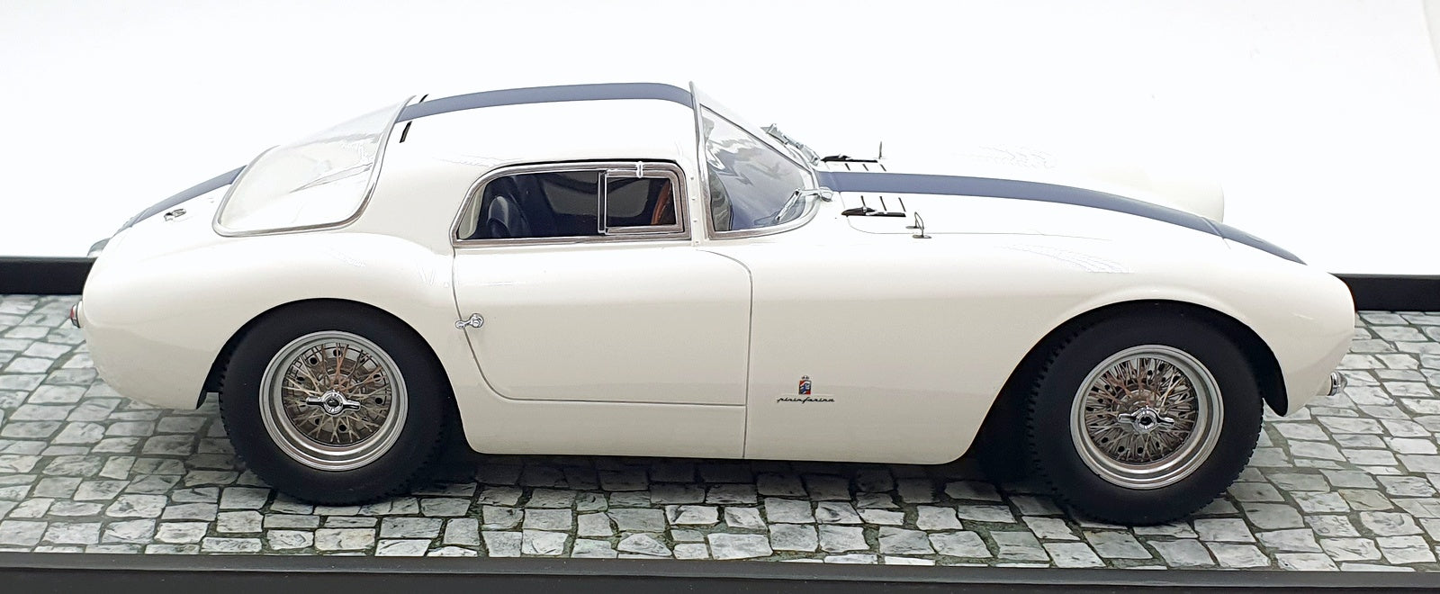 Minichamps 1/18 Scale Resin 107 123460 - Maserati A6 GCS Berlinetta 1954 White