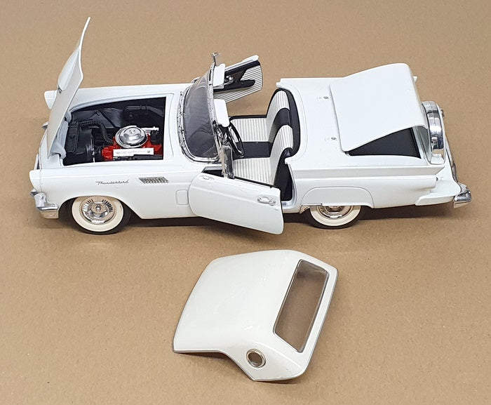 Road Signature 1/18 Scale 2625V - 1957 Ford Thunderbird - White