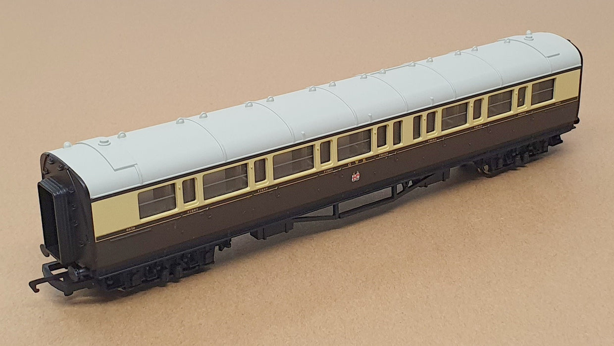 Hornby OO Gauge (1/76) R 4065B - GWR Composite Coach 6030