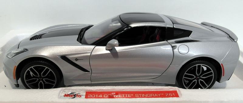 Maisto 1/18 scale Diecast 38132 - 2014 Corvette Stingray Z51 Silver signature