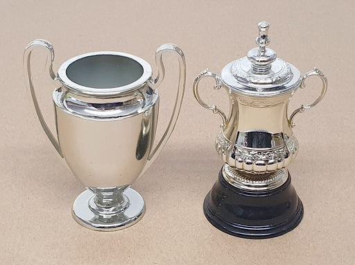 Subbuteo 61204 61128 - European Cup & FA Cup - Silver