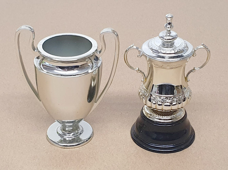 Subbuteo 61204 61128 - European Cup & FA Cup - Silver