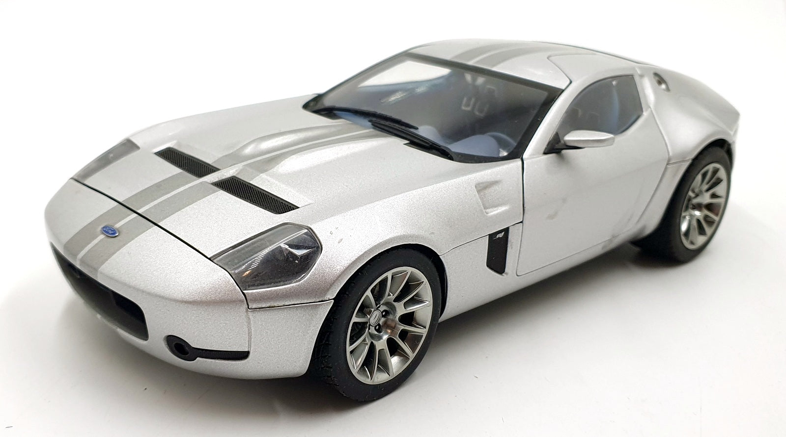 Autoart 1/18 Scale Diecast 16126S - Ford Shelby GR-1 Concept - Silver/Grey