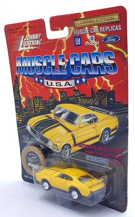 Johnny Lightning 1/64 Scale 200-190 - Muscle Cars 1969 Oldsmobile 442 - Yellow