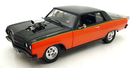 Acme 1/18 Scale A1805309 - 1965 Chevrolet Chevelle SS - Black/Orange