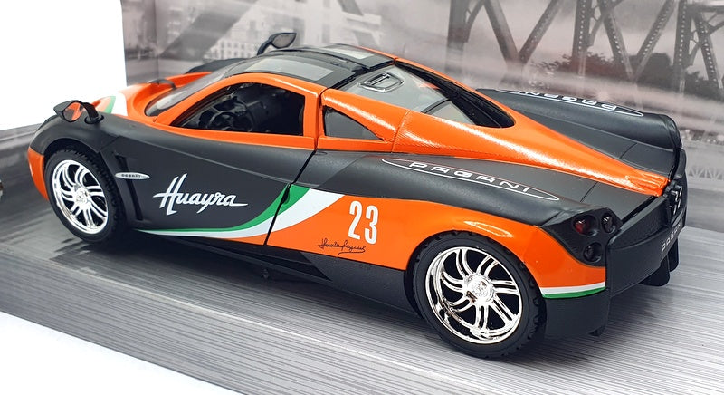 Motor Max 1/24 Scale 73798 - Pagani Huayra #23 Racing 2018