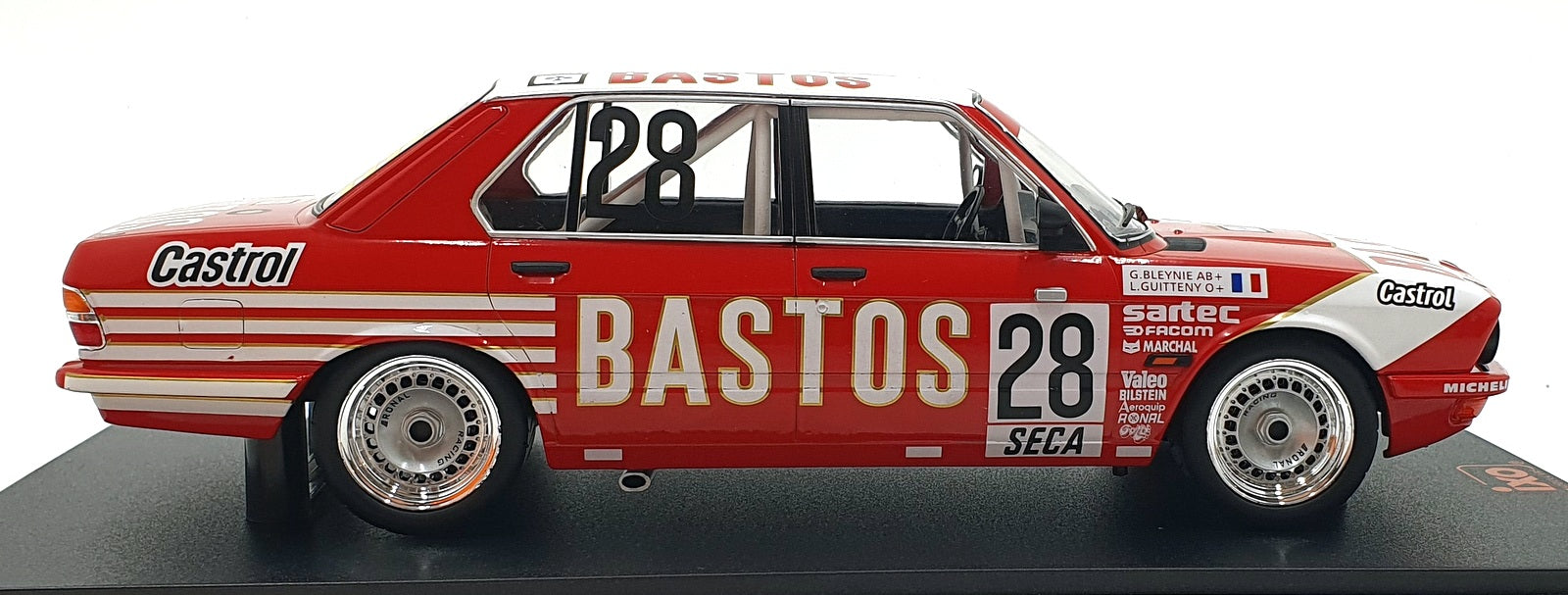 IXO 1/18 Scale 18RMC182B.22 - BMW 528i (E28) #28 24h SPA 1982