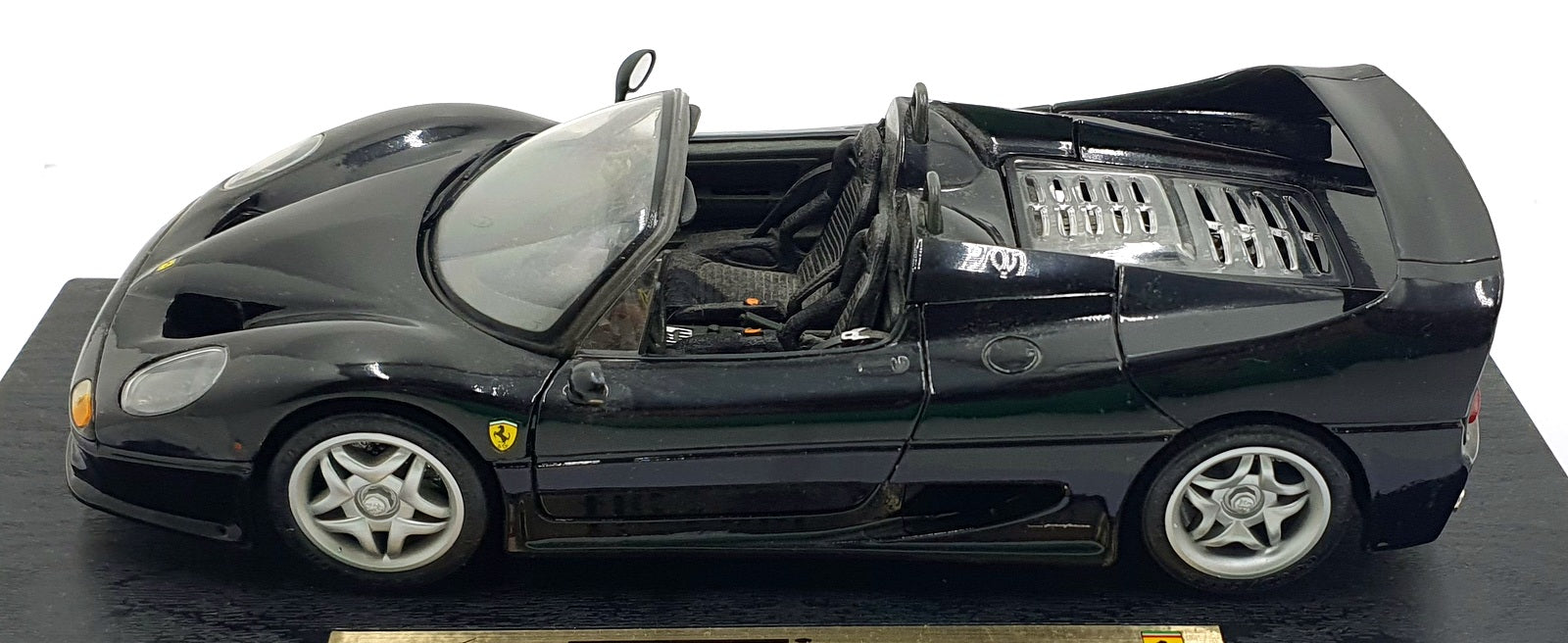 Maisto 1/18 Scale 31822 - 1995 Ferrari F50 - Black