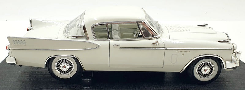 Anson 1/18 Scale Diecast 30384 - 1957 Studebaker Golden Hawk - White