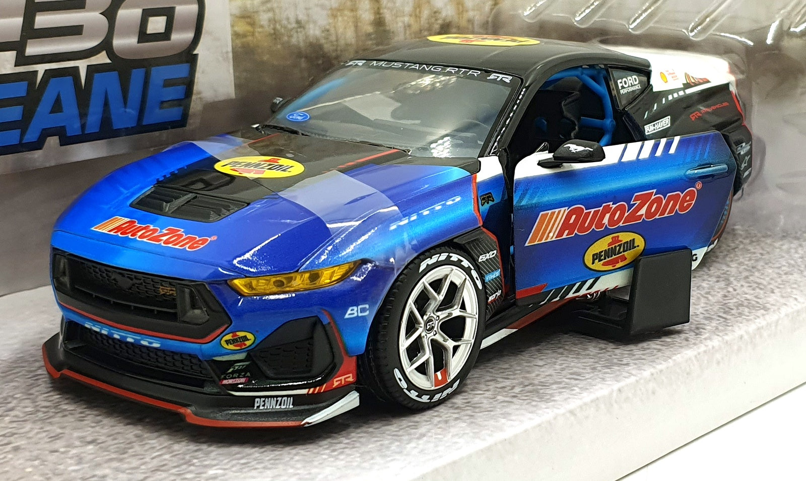 Jada 1/24 Scale 37244 - Ford Mustang RTR "AutoZone" - James Dean