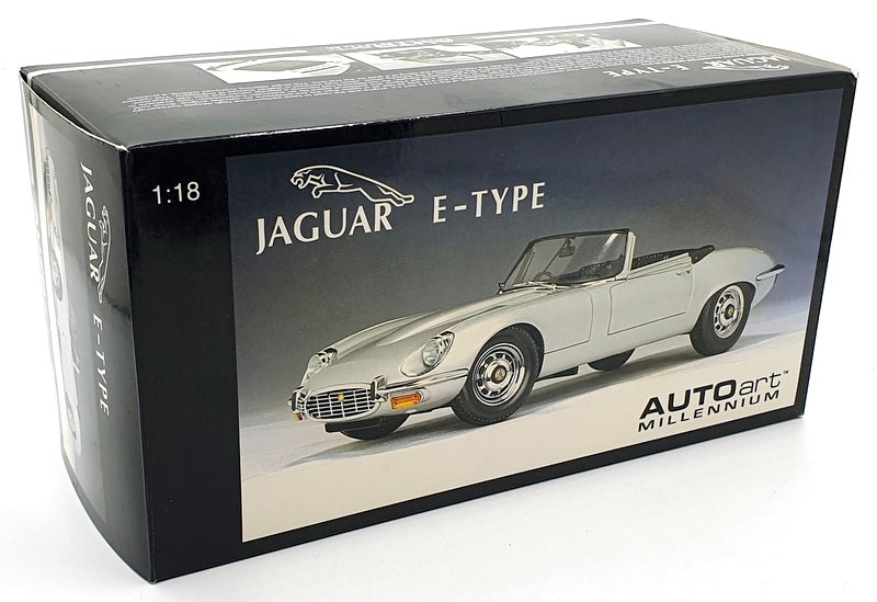 Autoart 1/18 scale 73521 - Jaguar E-Type Roadster series 3 V12 - Silver