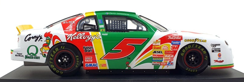 Revell 1/24 Scale 3930 - Chevrolet #5 Kelloggs - Terry Labonte