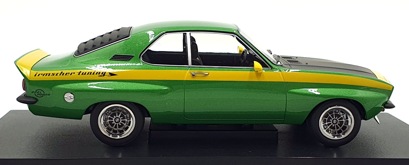 MCG 1/18 Scale Diecast MCG18425 - Opel Manta A - Met. Green/Yellow
