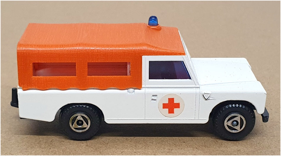 Efsi 1/63 Scale EF05 - Land Rover Covered Ambulance Truck - White/Orange
