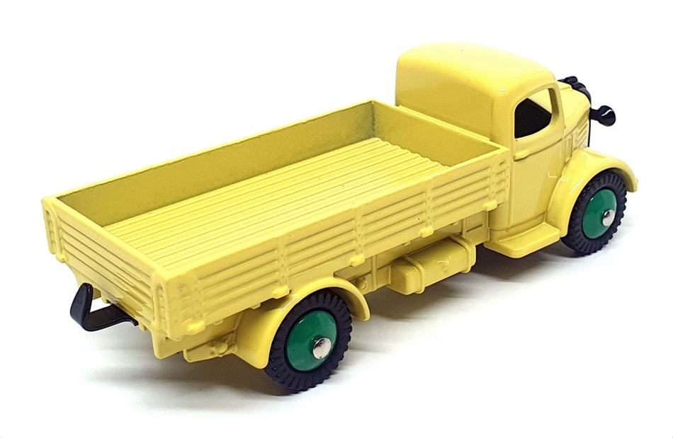 Atlas Editions Dinky Toys 412 - Austin Wagon - Yellow