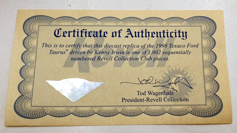 Revell 1/24 Scale V249801445 - Ford Taurus #28 Texaco 1998 - Irwin