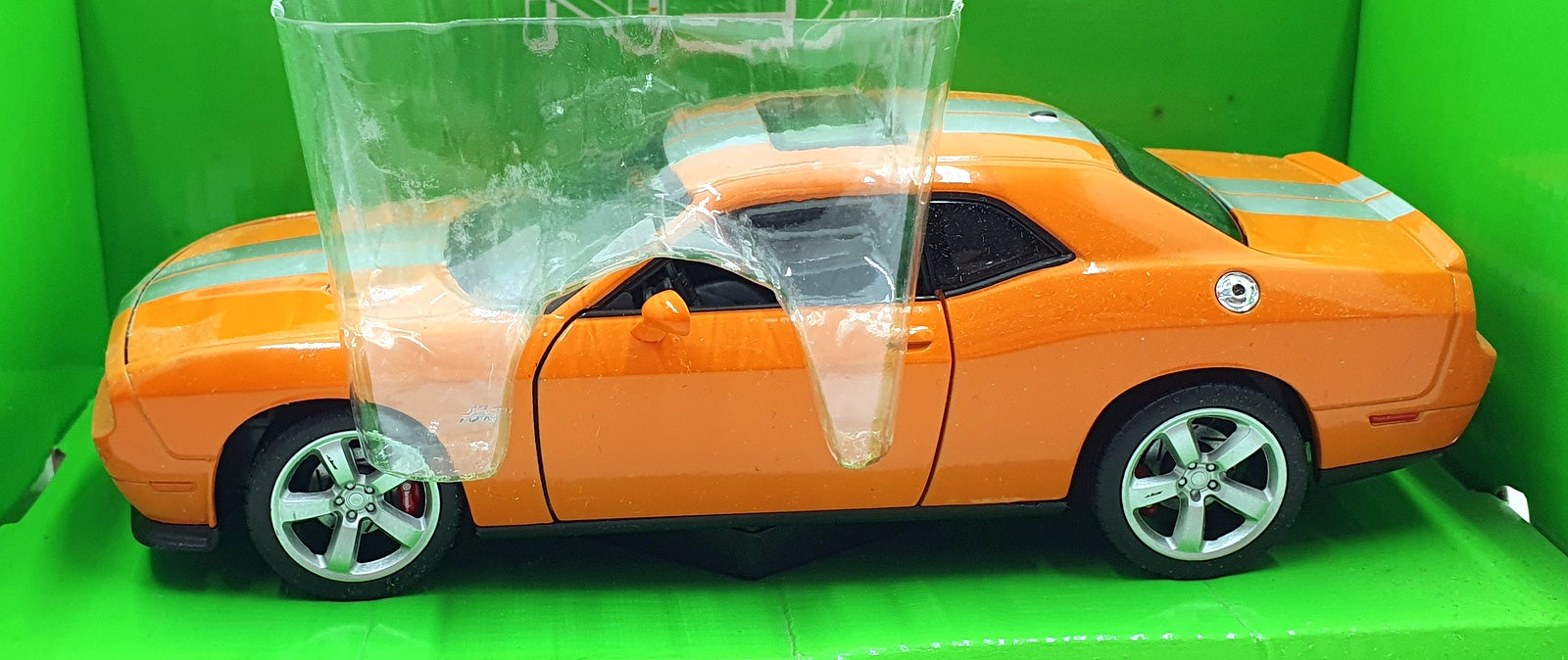 Welly NEX 1/24 Scale Diecast 24049W - Dodge Challenger SRT - Orange