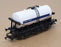 Lima OO Gauge (1/76) L305703 - 3 Axle Tank Wagon United Dairies - White