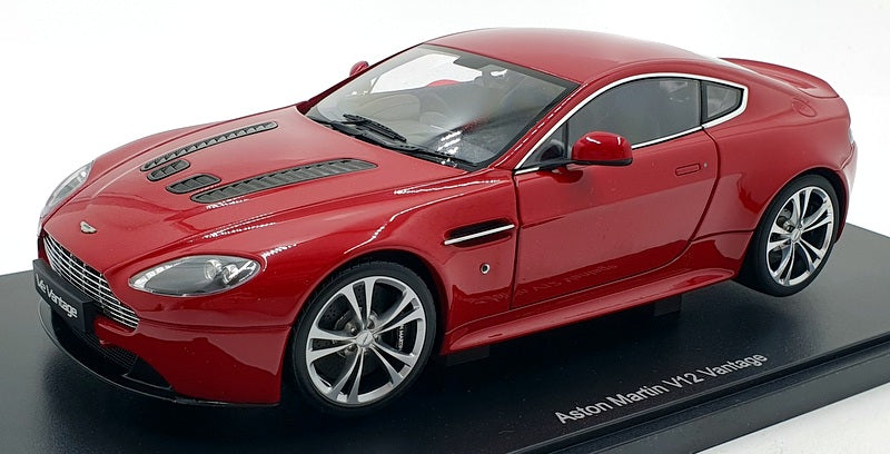 Autoart 1/18 Scale Diecast 70208 - Aston Martin V12 Vantage 2010 - Red