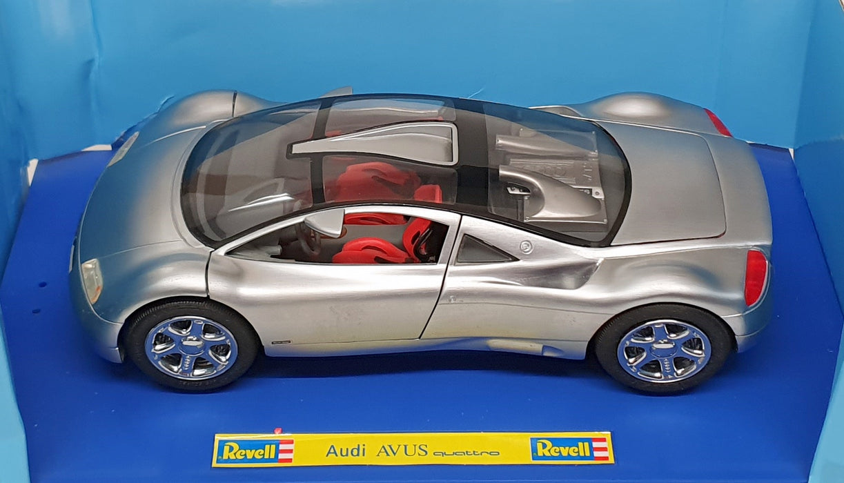 Revell 1/18 Scale Diecast 08426 - Audi Avus Quattro