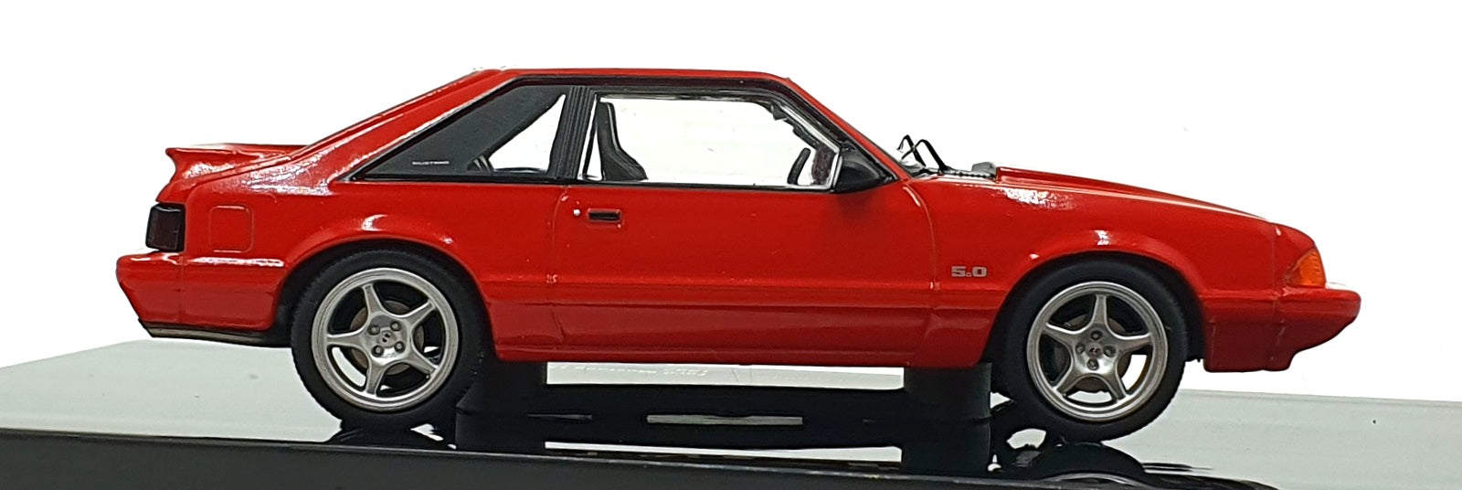 Ixo 1/43 Scale Diecast CLC603N.22 - 1992 Ford Mustang LX 5.0 Coupe - Red