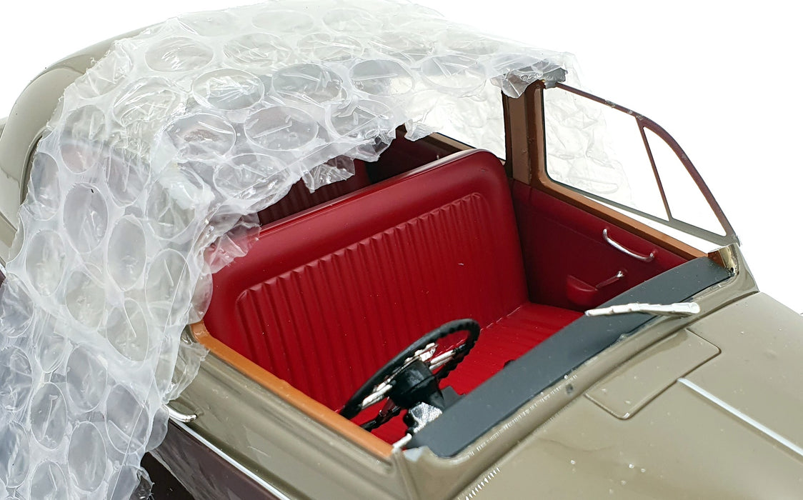 Cult 1/18 Scale CML173-1 - Rover 110 P4 - Grey/Maroon