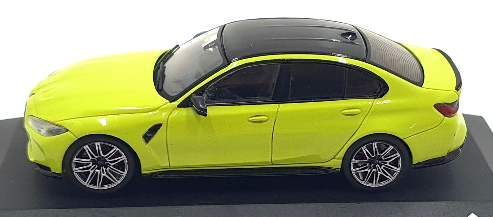 Solido 1/43 Scale Diecast S4315303 - BMW M3 Sedan Competition - Green