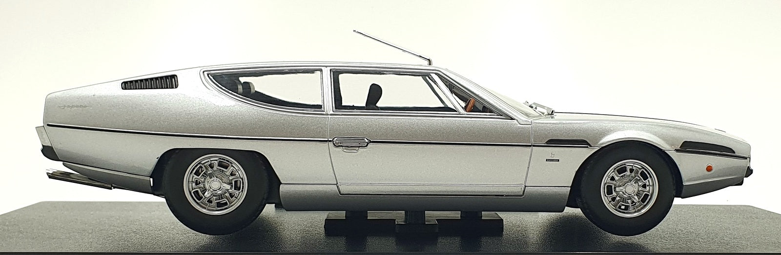 KK Scale 1/18 Scale KKDC181404 - 1970 Lamborghini Espada S2 - Silver