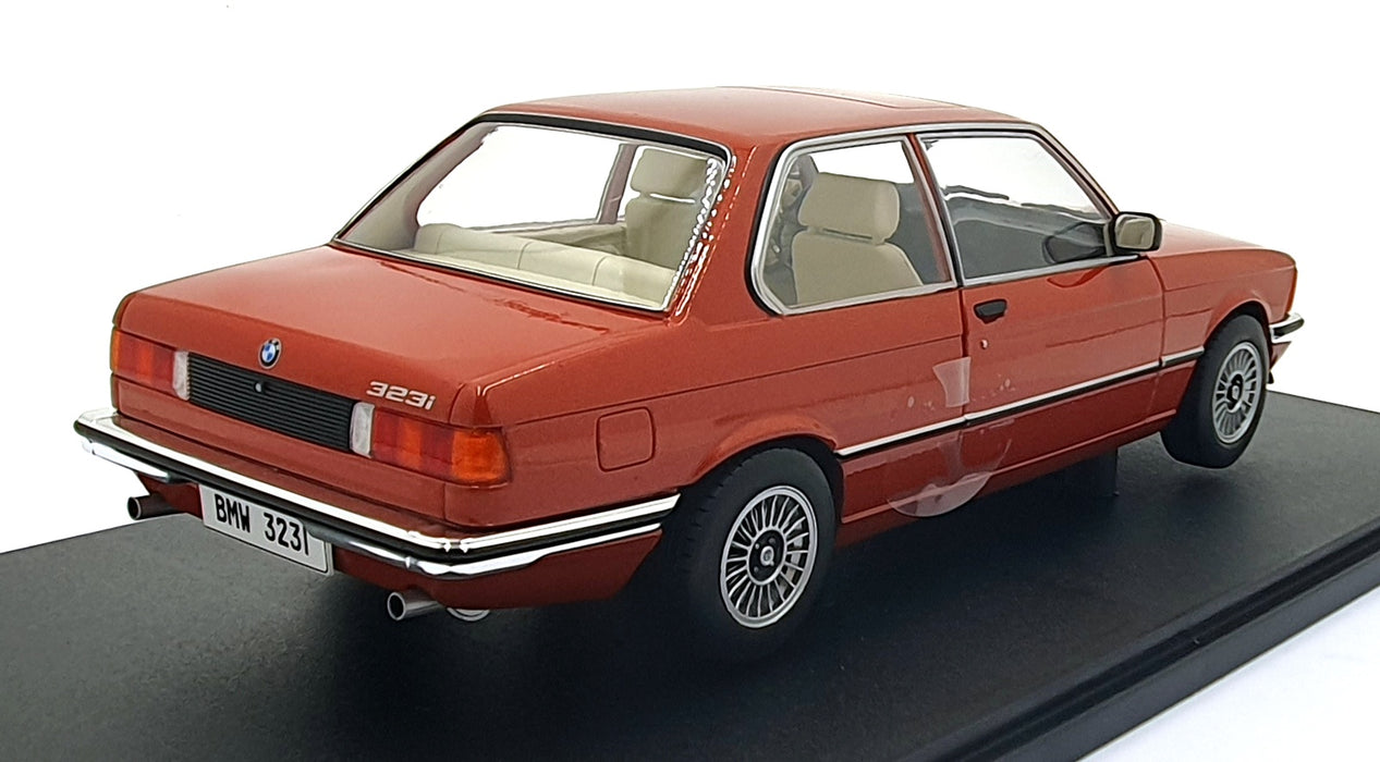 Solido 1/18 Scale S1812802 - BMW 3231 - Chestnut Red