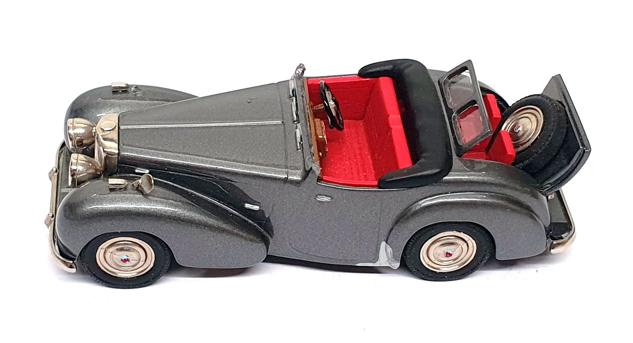 Minimarque 43 1/43 Scale UK4a - 1947 Triumph Roadster Open - Grey Black Hood