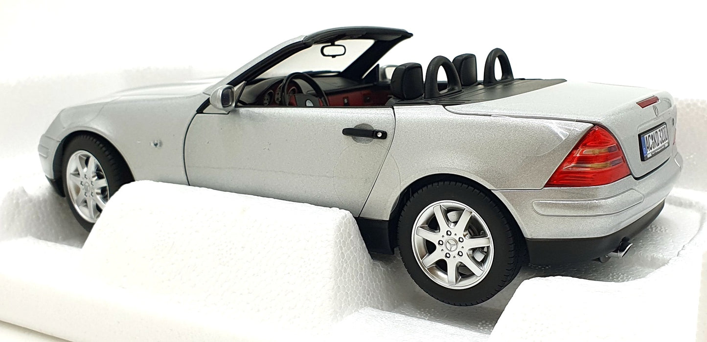 Norev 1/18 Scale Diecast 183020 - 1996 Mercedes-Benz SLK - Brilliant Silver