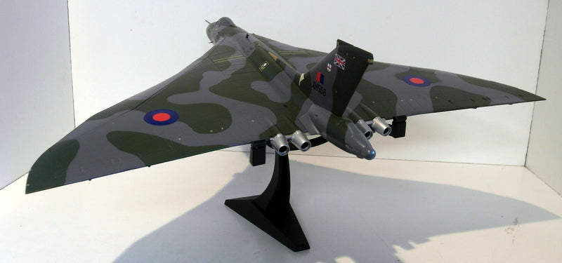 Corgi 1/72 Scale Diecast AA27201 Avro Vulcan B2 XH558 Vulcan to the Sky 2007