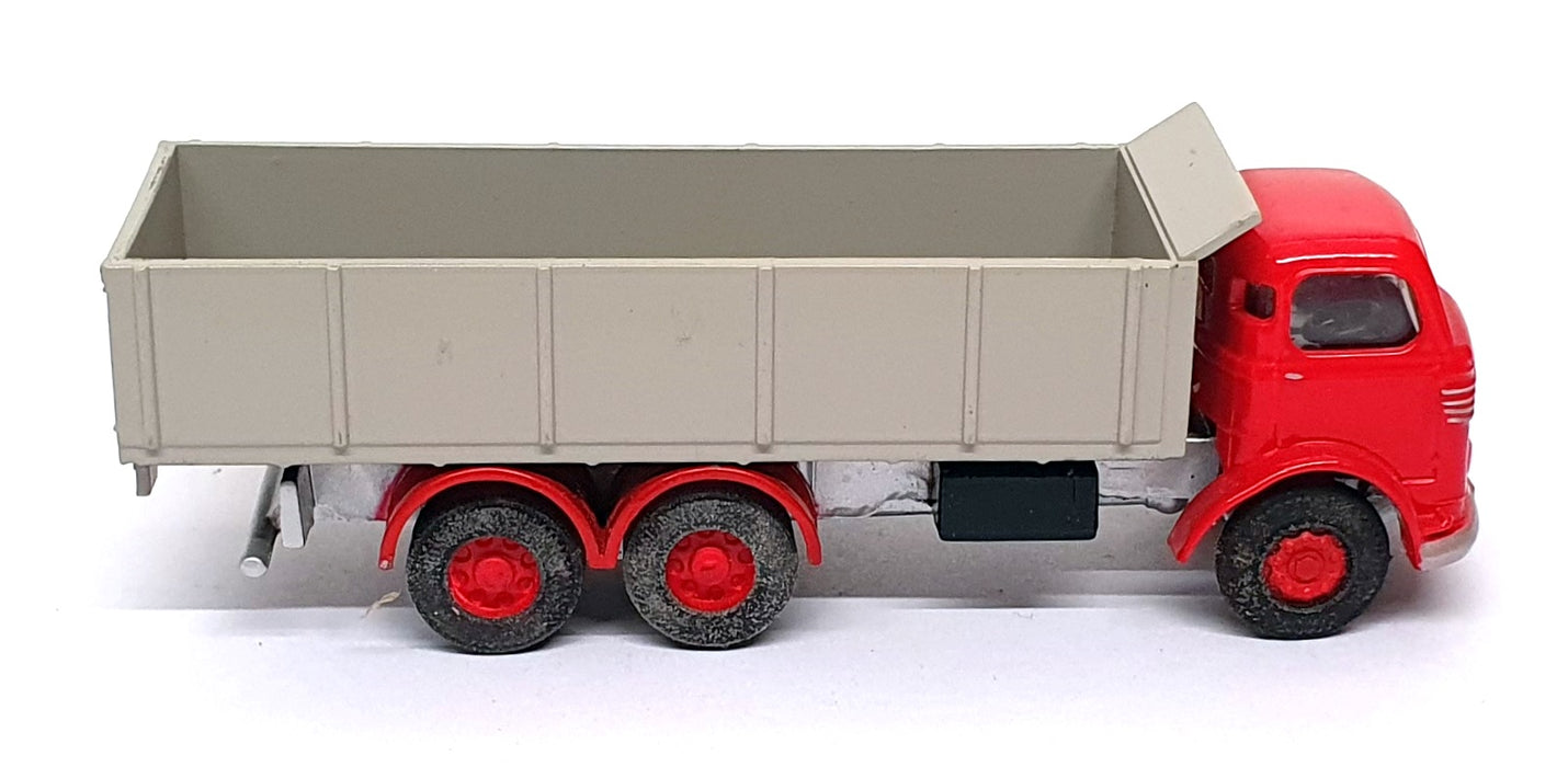Base Toys 1/76 Scale LC-X5 - Commer Tipper Truck - Red/Grey