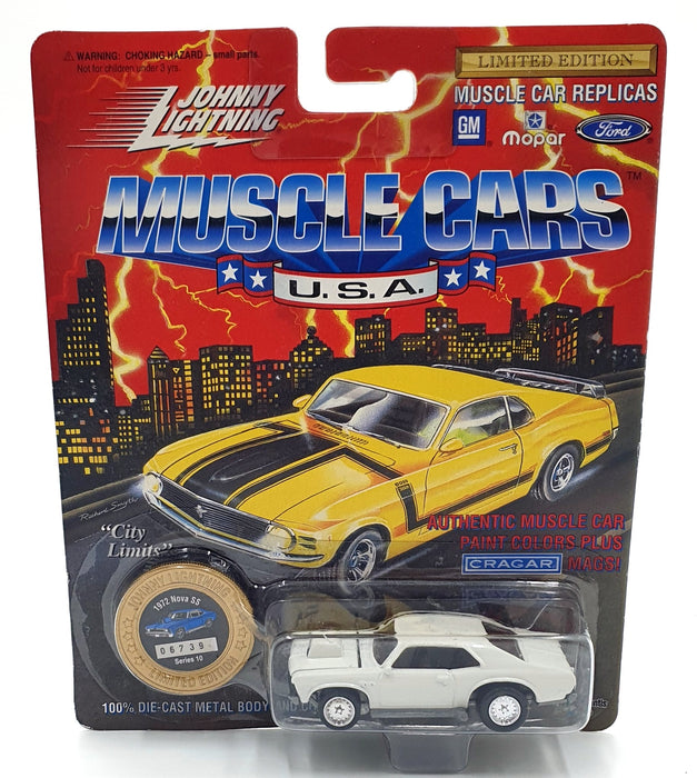 Johnny Lightning 1/64 Scale 200-200 Muscle Cars USA 1972 Chevrolet Nova SS White