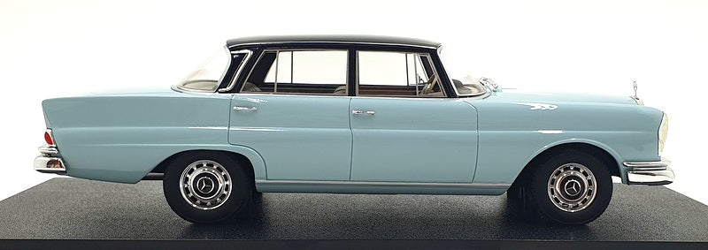 Cult 1/18 Scale Resin CML151-3 - 1966 Mercedes-Benz 220SE W111 Blue/D Blue Roof