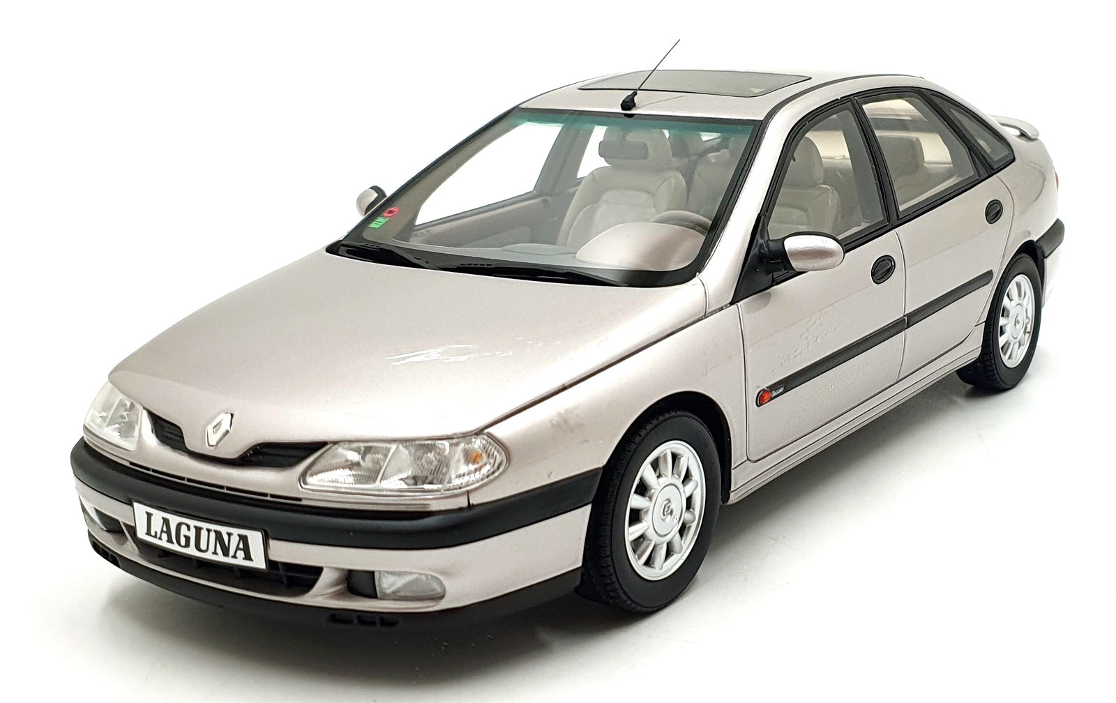 Otto Models 1/18 Scale Resin OT1185 - Renault Laguna V6 3.0 Baccara - Silver