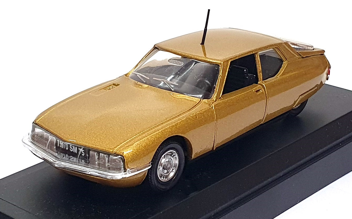 Verem 1/43 Scale Diecast V457 - 1970 Citroen SM - Gold