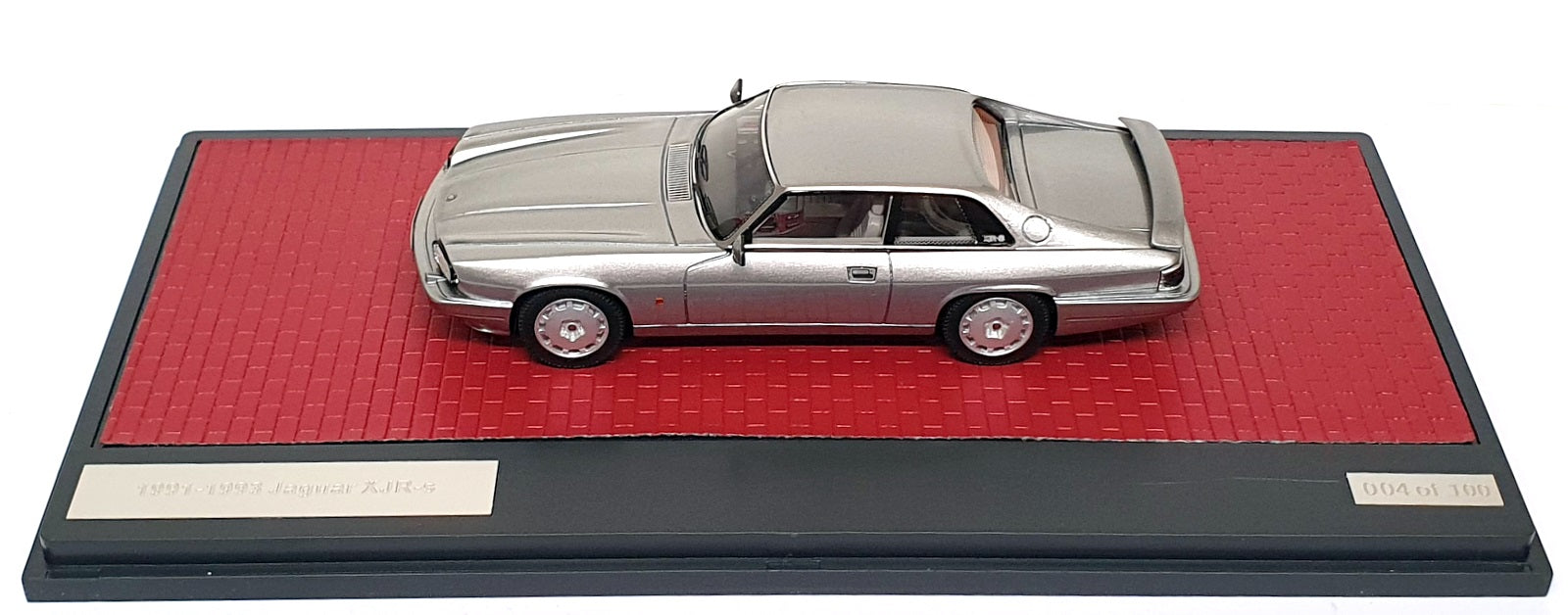 Matrix 1/43 Scale MX41001-243 - 1991-93 Jaguar XJR-S - Silver Frost