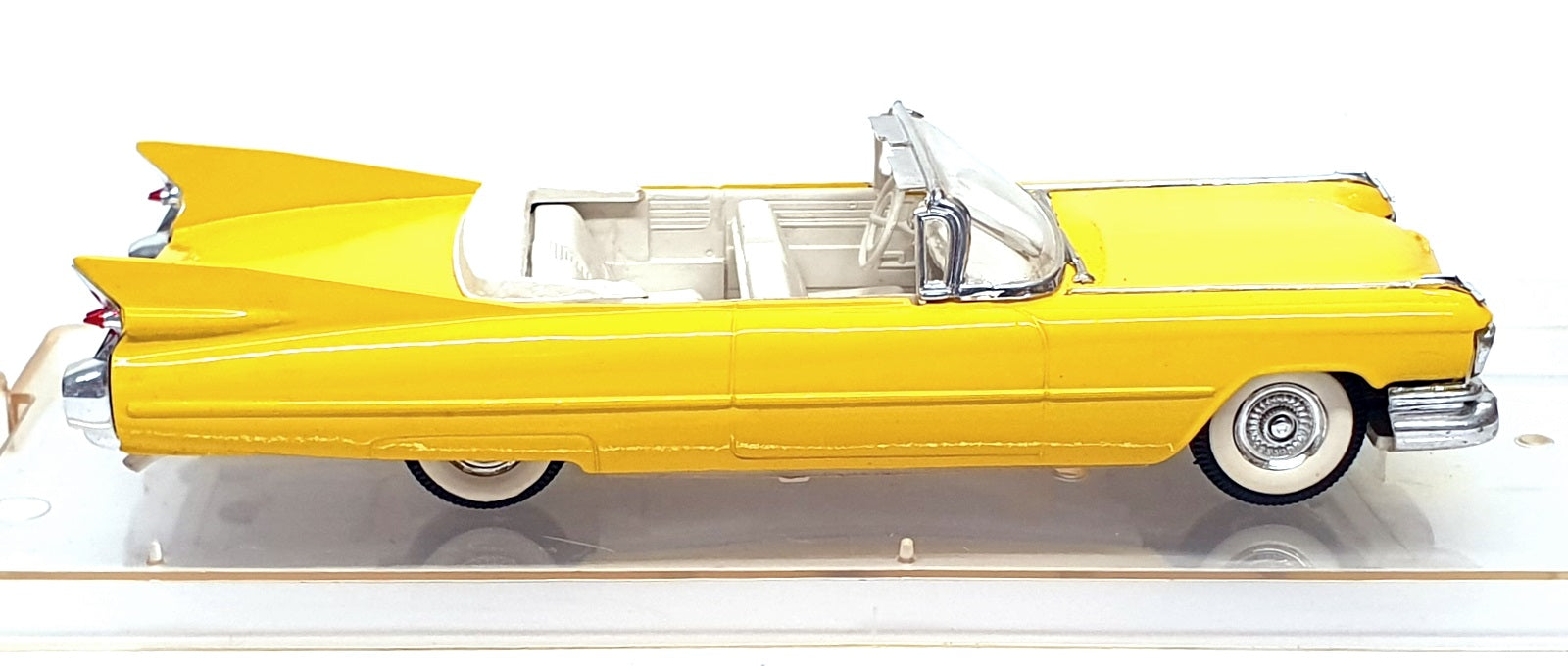 Vitesse 1/43 Scale Diecast 282 - 1950 Cadillac Type 62 Coupe - Yellow