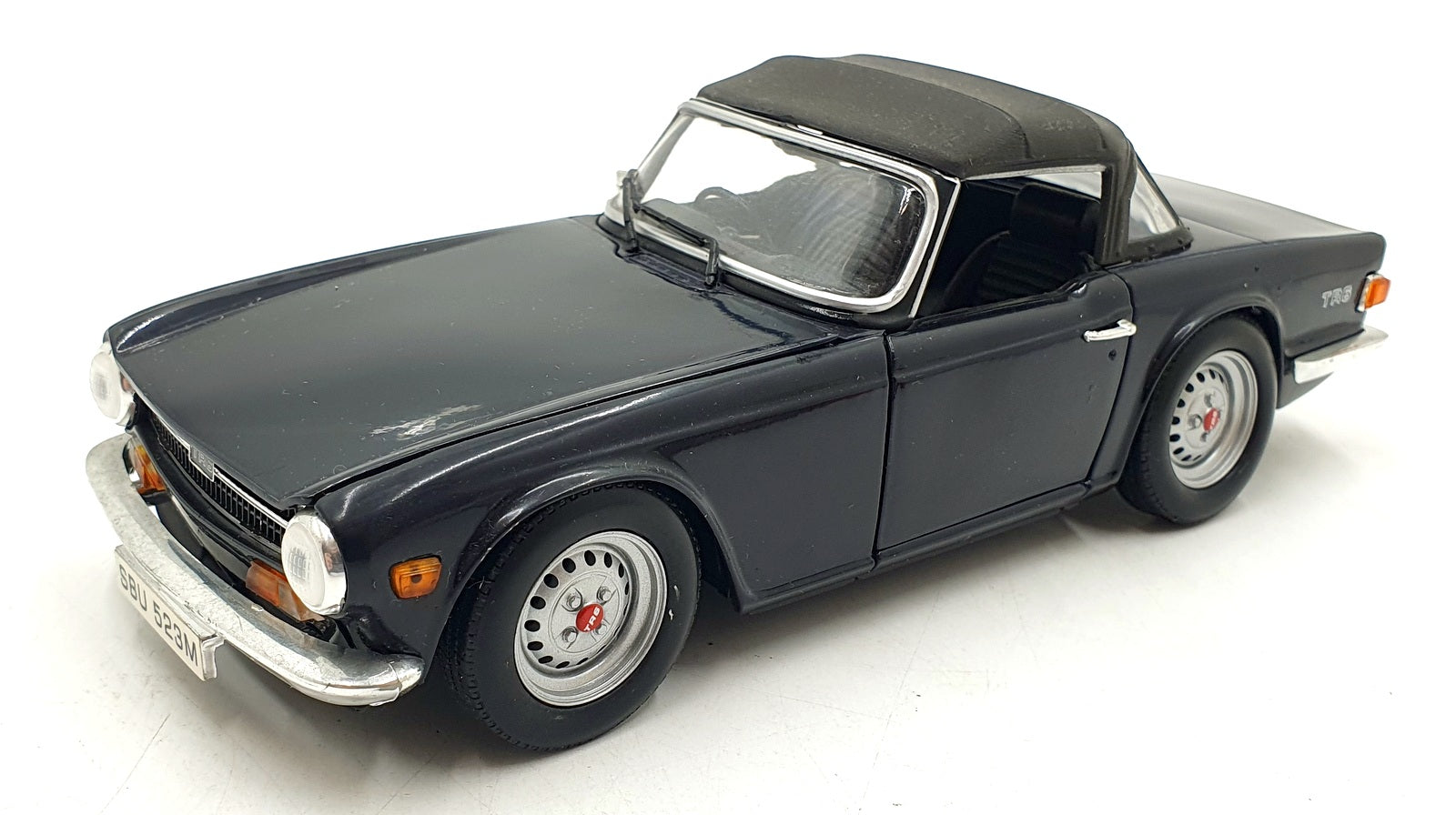 Ertl 1/18 Scale Diecast DC23426P - Triumph TR6 - Dark Blue