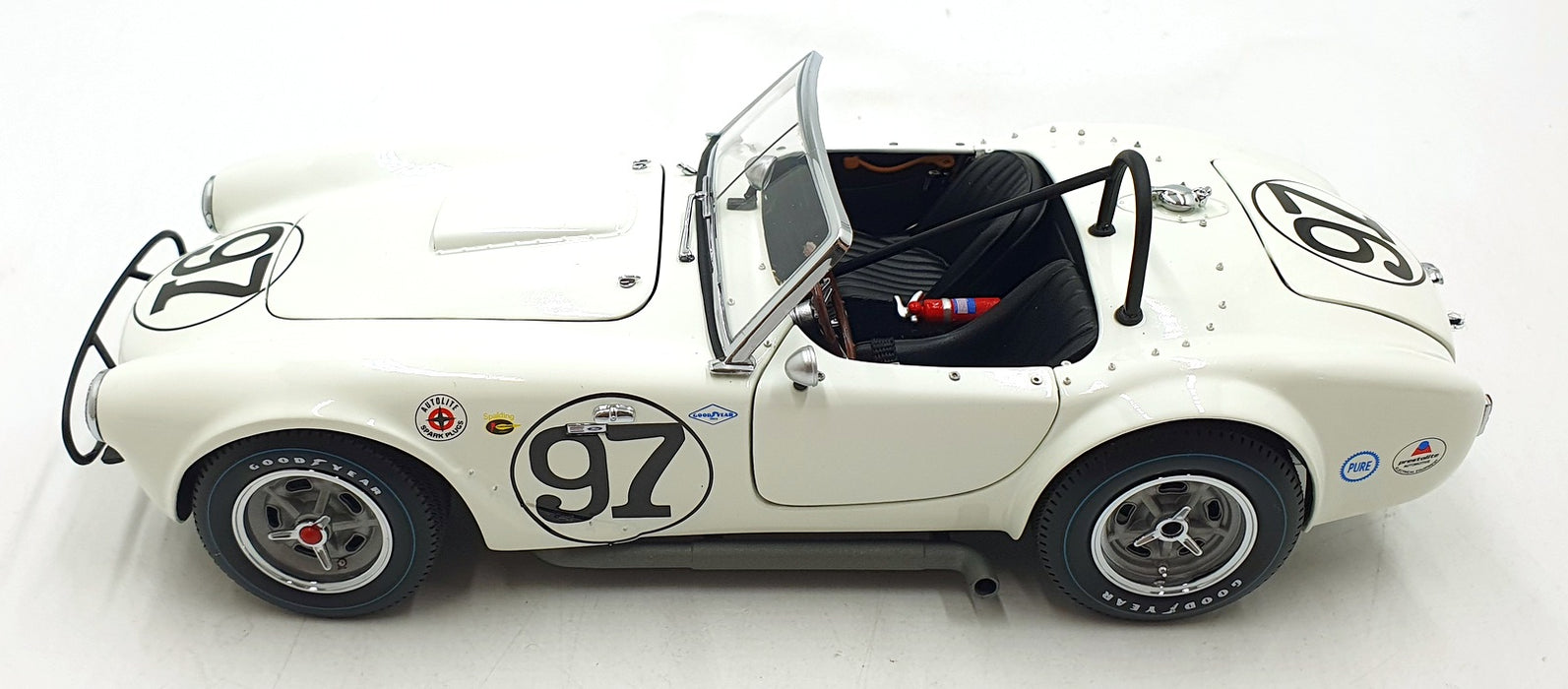 Exoto 1/18 Scale Diecast 18130 - AC Cobra 289 #97 - White