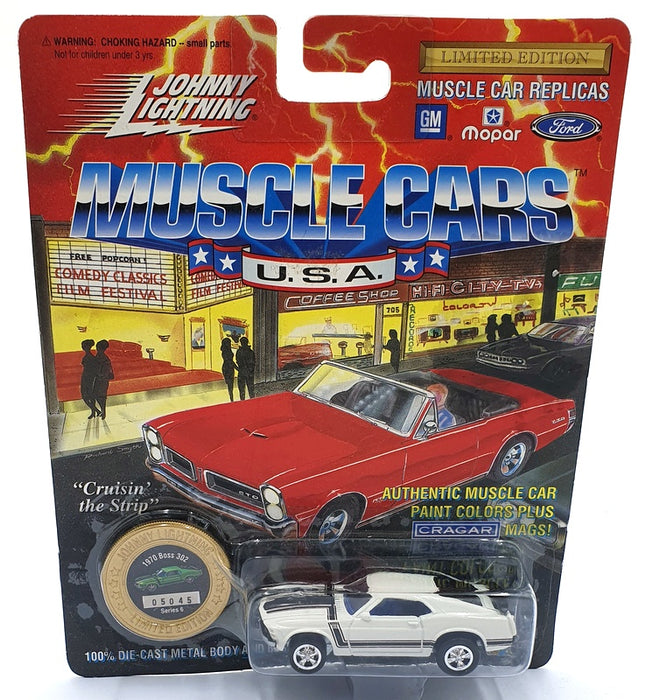 Johnny Lightning 1/64 Scale 200-160 - Muscle Cars 1970 Mustang Boss 302 - White