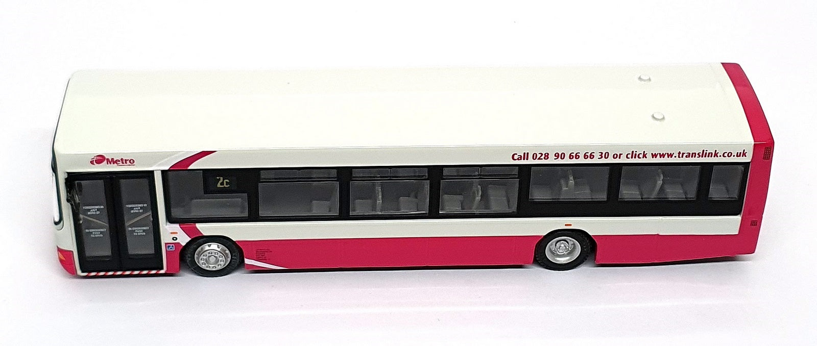 EFE 1/76 Scale 27620 - Wright Volvo Renown Bus Translink Belfast Rt. 2c