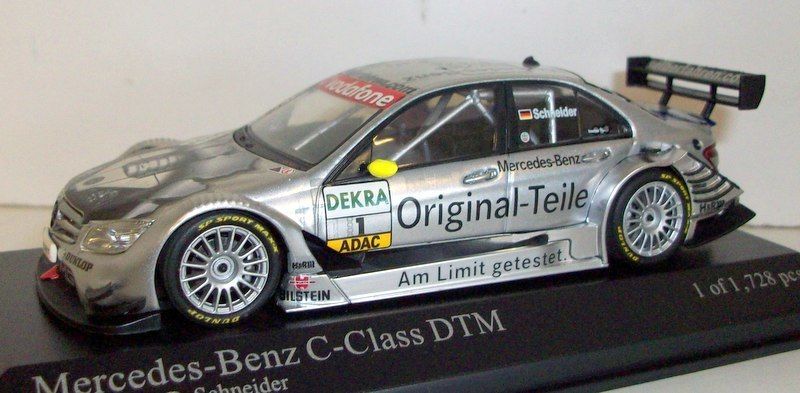 Minichamps 1/43 Scale - 400 073701 Mercedes Benz C Class DTM 2007 Schneider