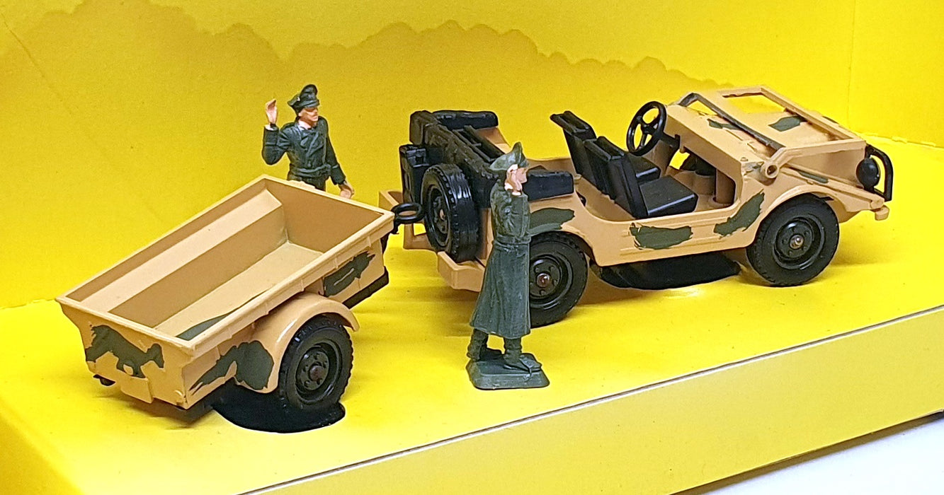 Solido 1/43 Scale 6037 - Military Jeep Auto Union With Trailer + Figures