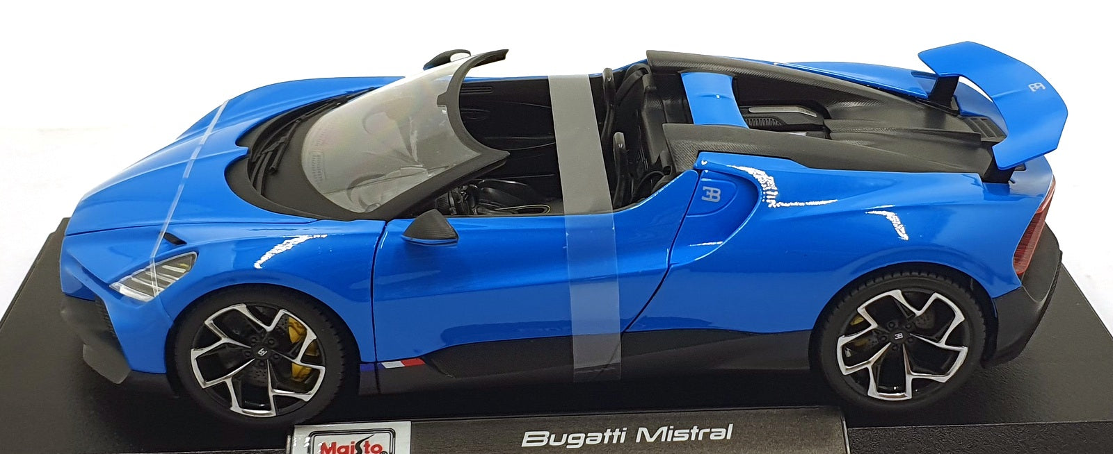 Maisto 1/18 Scale Diecast 46629 - Bugatti Mistral - French Racing Blue